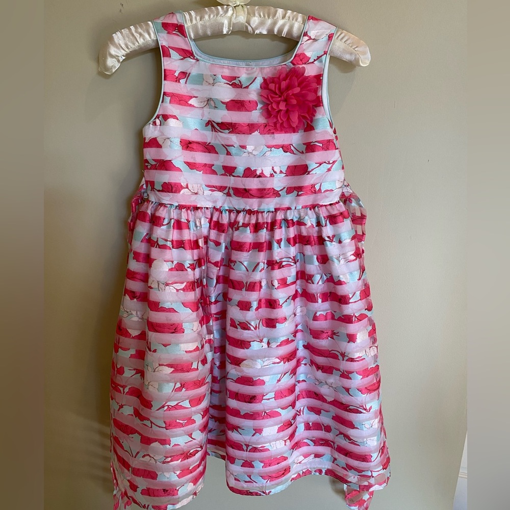 Pippa & Julie. Size 8 (Girls) Pink and White Floral